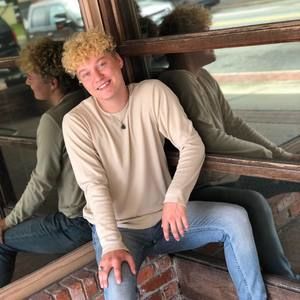 Meet your Posher, Kameron